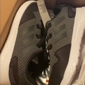 Adidas kids’ archivo sneaker 8.5 brand new